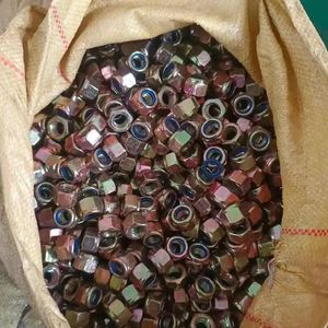 Écrou hexagonal zingué écrou <span class=keywords><strong>de</strong></span> <span class=keywords><strong>blocage</strong></span> <span class=keywords><strong>de</strong></span> verrouillage pour usage industriel M3 filetage métrique acier au carbone acier inoxydable aluminium écrou en Nylon - Product Image 4