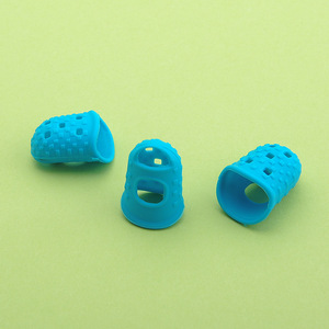 Protège-doigts en silicone bleu rose en forme de cône, accessoire de fumage en plastique - Product Image 3