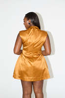 Fabricants de vêtements personnalisés été 2024 femmes courte Sexy fête sans manches soirée élégante Satin col droit Mini robe