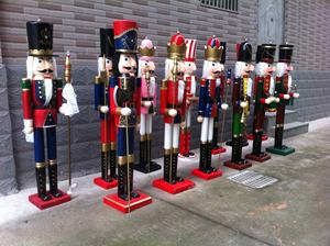 Géant <span class=keywords><strong>Casse</strong></span>-<span class=keywords><strong>Noisette</strong></span> Soldat de Noël grandeur nature 4, 5, 6 pieds, <span class=keywords><strong>Figurine</strong></span> de décoration de Noël d'extérieur, Grand <span class=keywords><strong>Casse</strong></span>-<span class=keywords><strong>Noisette</strong></span> - Product Image 6