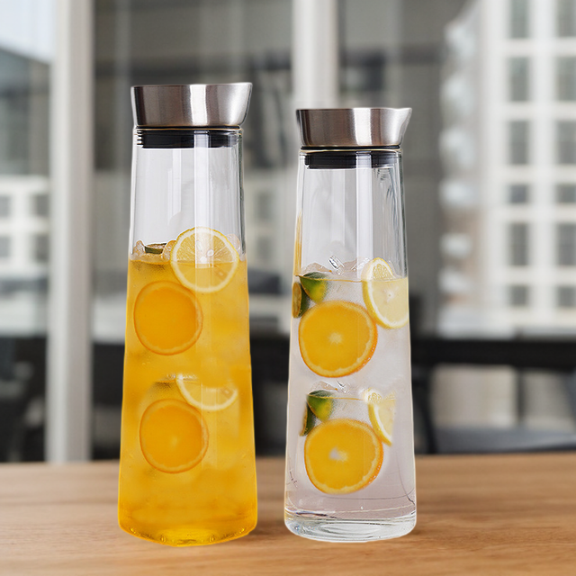 Customizable Borosilicate Glass Pitcher 1L 1.5L Portable Hand-blown Eco-Friendly with Lid for Iced Tea Juice Water