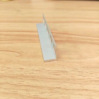 Accessoires de revêtement de sol en alliage d'aluminium : Système de nivellement de carreaux moderne, profilés en L, nez de marche et bandes de finition pour villas