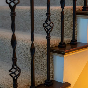 Wth5036 hiện đại sang trọng <span class=keywords><strong>wrought</strong></span> sắt cầu thang lan can thiết kế mới sang trọng <span class=keywords><strong>wrought</strong></span> sắt bài cho biệt thự bền Tính năng - Product Image 1