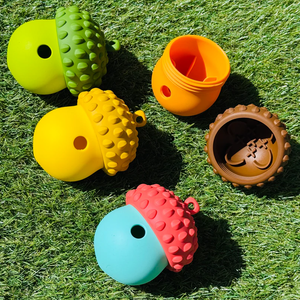 Dispensador Interactivo de Golosinas para Perros, Pelota de Silicona con Forma de Piña para Masticar, Dispensador de Comida para Mascotas Divertido y Libre de BPA - Product Image 3