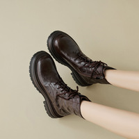 Bottines à plateforme en cuir de vache à lacets pour femmes, bout rond, style Martin