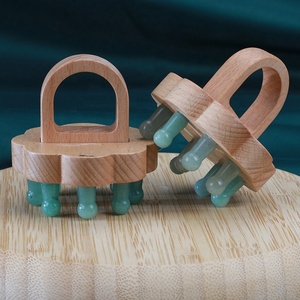 Masajeador de cabeza de madera Logotipo personalizado Cabello Cuero cabelludo Gua Sha Herramienta de masaje 9 dientes Verde Aventurina Meridiano Masaje Peine Certificado CE - Product Image 1