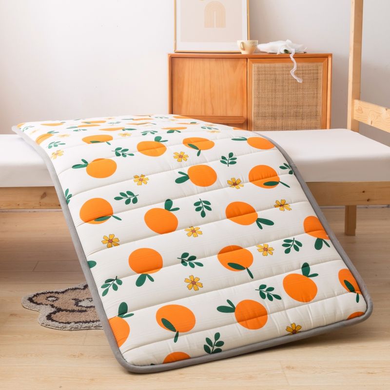 สีขาว/สีส้ม