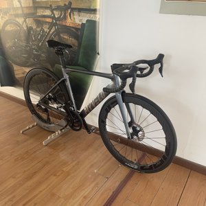 Bicicleta de <span class=keywords><strong>Carretera</strong></span> de Fibra de Carbono 105 Di2 de <span class=keywords><strong>Segunda</strong></span> <span class=keywords><strong>Mano</strong></span>, con Frenos de <span class=keywords><strong>Disco</strong></span> de Cableado Interno, Ligera, con Ruedas ZIPP - Product Image 2
