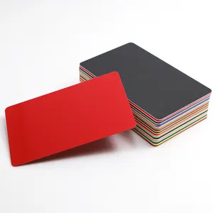 Tarjetas de plástico rojo personalizadas, impresión en PVC en blanco para regalo de negocios