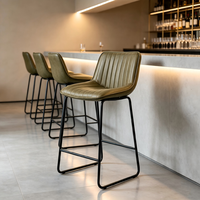 Tabouret de comptoir moderne rembourré à cannelures verticales, surface en PU, structure en traîneau, pour la maison, le pub, le bistrot, le bar