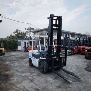 Montacargas Usado TCM de 3 Toneladas, Motor Diésel ISUZU Japonés, Montacargas Profesionalmente Probado con Desplazamiento Lateral y Opción de Neumáticos Sólidos - Product Image 4
