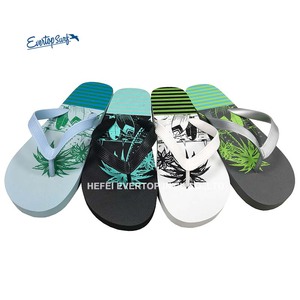 Vente chaude usine – Claquettes et sandales plates d'été pour hommes en PVC, personnalisables avec logo, idéales pour la chambre - Product Image 5