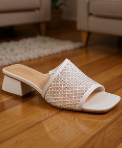 Kenneth Cole Reaction Sandali da Donna Buenita con Tacco Largo, Punta Aperta, Decorazione in Strass, Estivi, Bianchi, Tomaia Sintetica, Suola in Gomma - Product Image 2