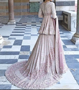 Look royal beau haut de mariée indien/pakistanais avec robe Lehenga avec broderie lourde Zardozi pour mariage - Product Image 2