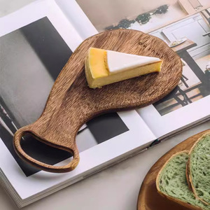 Tabla de cortar de madera de forma irregular, diseño moderno, para servir frutas y postres, uso en fiestas - Product Image 3