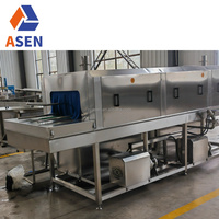 Entièrement automatique une machine qui lave les paniers de fruits en plastique plateau à oeufs laveuse panier caisse Machine à laver