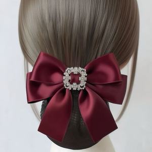 Accessoires de coiffure professionnels en gros : fleurs pour cheveux, nœuds en maille, coiffes pour infirmières, hôtels, banques, serveurs, et décorations capillaires pour fêtes - Product Image 2