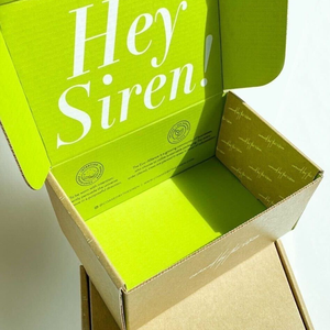 Materiales reciclados reciclables Ropa personalizada Embalaje Envío Cajas de correo Papel negro mate Caja de cartón corrugado Esponja - Product Image 3