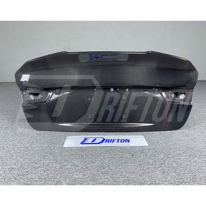 Spoiler arrière style Q50 en fibre de carbone pour Infiniti Q50 2018-2024, en stock aux États-Unis - Product Image 1