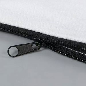 กระเป๋าเครื่องสำอางผ้าแคนวาสพิมพ์โลโก้ส่วนตัว  กระเป๋าใส่เครื่องสำอางแบบซิป ผ้าฝ้ายแคนวาส ของขวัญพิเศษ - Product Image 4