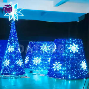 Encantadoras Luces LED Impermeables IP65 para Árbol de Navidad con Control Inalámbrico y Colores Personalizados para Decoraciones Navideñas de Exterior - Product Image 4