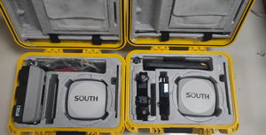 Receptor GPS South G7 de Segunda Mano, Instrumento de Medición de Terrenos GNSS RTK, Base y Rover Usados - Product Image 2