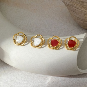 Boucles d'oreilles clous Soleil en acier inoxydable doré, forme fleur, plaqué or 14 carats, tendance, personnalisées, sur mesure, bijoux de fête pour femme - Product Image 3