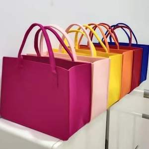 Bolsa <span class=keywords><strong>Tote</strong></span> de Feltro Colorida com Logo Personalizado, Grande Capacidade, Fechamento com Botão, Design Ecológico e Reutilizável - Product Image 1