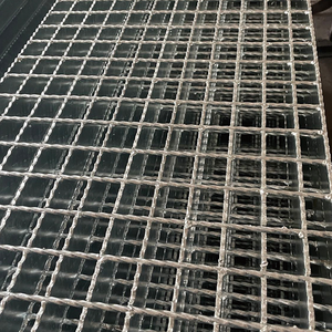 Grilles en acier au carbone léger <span class=keywords><strong>25</strong></span> x 3, grilles de passerelle en acier galvanisé robustes pour plateformes de circulation, grille métallique - Product Image 4