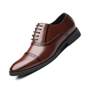 Point Toe sepatu Brogue pria desainer klasik Fashion chaussure en cuire italien sepatu formal kulit PU pria sepatu derby pria