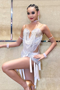 Vestido de Flecos con Tirantes Finos para Baile Latino Vennystyle - Traje de Competición para Adultos con Pedrería para Actuaciones (Edades 14+) - Product Image 2