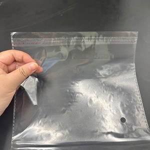 Sacs en plastique HDPE transparent de haute qualité, auto-scellants, qualité alimentaire, bande adhésive forte, impression flexo, taille personnalisable, vêtements - Product Image 4