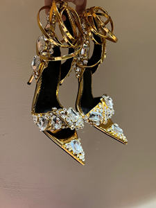 Sandales d'été formelles à talon aiguille de 105 mm, entièrement ornées de diamants, avec bride dorée de luxe cousue à la main, style très tendance - Product Image 6