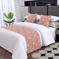 Vente en gros – Chemin de lit de luxe multicolore pour hôtel, chemin de table en satin avec broderie géométrique lignes dorées pour hôtel
