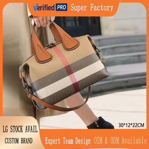 <span class=keywords><strong>Sac</strong></span> <span class=keywords><strong>à</strong></span> <span class=keywords><strong>main</strong></span> pour femme en cuir PU de haute qualité, vente en gros d'usine, mode originale, logo personnalisé, grande capacité, <span class=keywords><strong>sac</strong></span> <span class=keywords><strong>à</strong></span> <span class=keywords><strong>bandoulière</strong></span> pour femme, <span class=keywords><strong>sac</strong></span> fourre-tout - Product Image 2