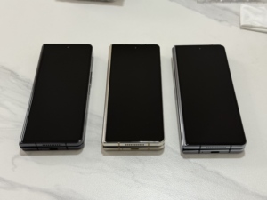 Venta al por Mayor de Teléfonos Celulares Usados para Z Fold 3, Fold 4, Fold 5, Smartphone Original Z Flip 3, Flip 4, Flip 5, Teléfono Móvil 5G Desbloqueado - Product Image 2
