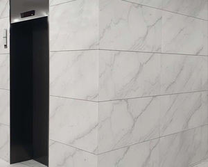 Dalles et carreaux de marbre poli moderne en pierre naturelle Goldtop GuangXi avec veines dorées et noires pour usage hôtelier - Product Image 2