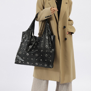 Nuevo Bolso de Hombro de Cuero, Estilo Rock Chic, Bolso de PU para Chicas, Bolso de Cuero con Tachuelas para Mujer - Product Image 2