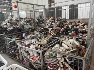 W017-2 yüksek kalite iyi durumda ucuz fiyat toptan toplu olarak satın balya kullanılan renkli kadın kot kullanılan giysiler - Product Image 6