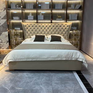 Современная кровать в итальянском и европейском стиле, двуспальная, из натуральной кожи, с регулируемой спинкой, на деревянном каркасе, для спальни, премиум-класса, дизайнерская. - Product Image 4