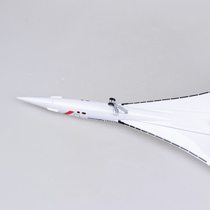 Mô hình máy bay phản lực siêu âm Concorde Singapore tỷ lệ 1/125, 50cm, làm bằng nhựa đúc, có chân đáp - Product Image 5
