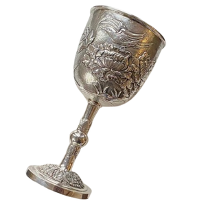 Barware Copa de cerveza Vidrio Fabricante al por mayor Diseño moderno Copa de vino de latón Accesorio de mesa de color dorado - Product Image 1