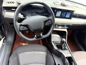 Roewe I5 1.5L STD 2024, transmission manuelle, <span class=keywords><strong>voiture</strong></span> d'occasion, conduite à gauche, 5 places, berline compacte économe en carburant, état quasi neuf, pour l'exportation - Product Image 5