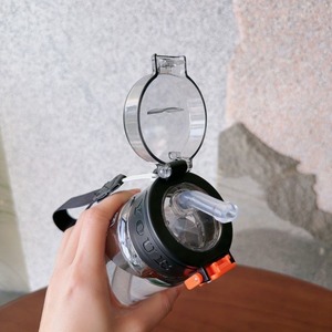 Botella de Agua con Pajita, Tapa de Plástico con Botón, Unisex, para Senderismo, Camping, Diseño Moderno, Libre de BPA - Product Image 3