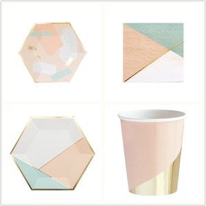 Ensemble de 4 assiettes en papier pour décoration de fête, couleur rose, avec estampage à chaud, vaisselle jetable - Product Image 4