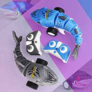 Lucky Toys Voiture télécommandée 2.4G quatre directions <span class=keywords><strong>Requin</strong></span> Bionique 306 °   <span class=keywords><strong>Jouet</strong></span> aquatique rotatif à dérive sonore et lumineuse en gros - Product Image 3