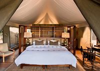 Tente de camping de luxe à trois sommets en acier avec salle de bain pour safari, Airbnb, hôtel