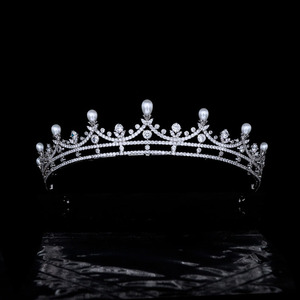 Diadèmes <span class=keywords><strong>de</strong></span> mariée princesse Koearn, zircon, perle, <span class=keywords><strong>cuivre</strong></span>, métal, couronnes, diadèmes classiques luxueux haut <span class=keywords><strong>de</strong></span> gamme pour les mariages et les fêtes - Product Image 4