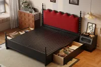Italienisches Vintage-Bettgestell aus Massivholz mit Gepolstertem Kopfteil Luxuriöses Klassisches Schlafzimmermöbel Anpassbares Bett im Antiken Stil