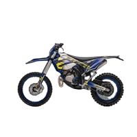 Moto tout-terrain à essence 2 temps 300CC XFH 35KW 110km/h Autonomie 220km Réservoir de carburant 11.4L Motocross pour adultes Style similaire à Yozma